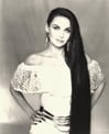 Crystal Gayle - en.wikipedia.org